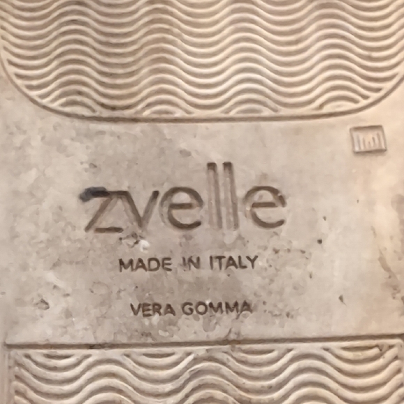 Zvelle White Leather Sneakers - Picture 7 of 9